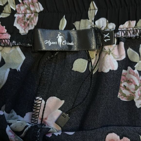 Agnes Orinda Women’s Black Floral Lace Shorts Size 1X - Picture 4 of 5